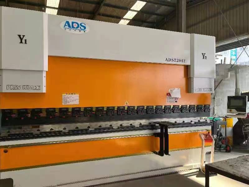 深圳折彎機(jī)