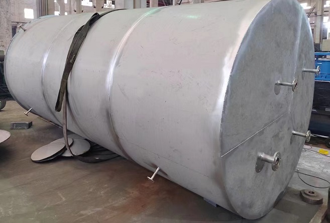 不銹鋼儲(chǔ)罐的特點(diǎn)和優(yōu)勢(shì)