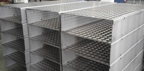 脫硫塔內(nèi)不銹鋼煙氣均布托盤的材料選擇